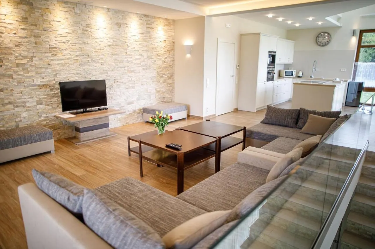 Hotel Villa Golf Cihelny Κάρλοβι Βάρι