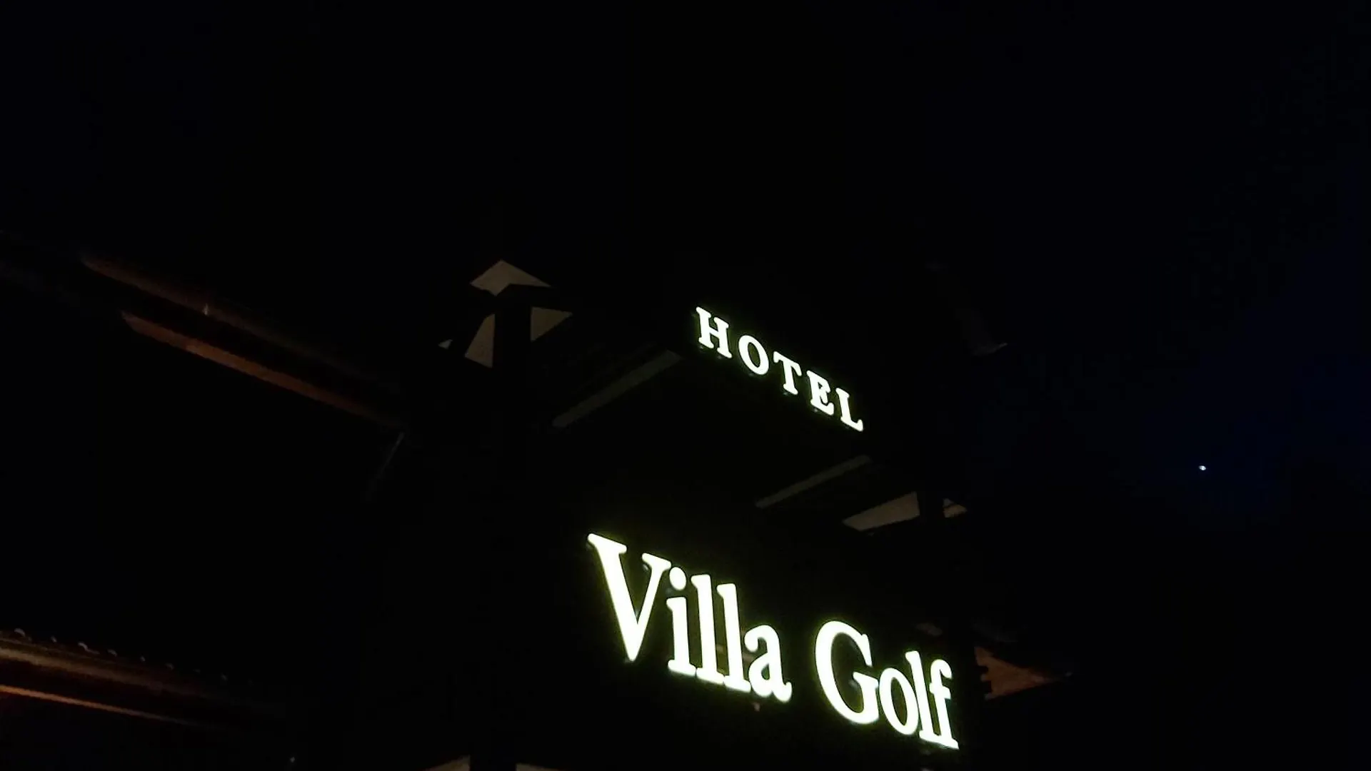 Hotel Villa Golf Cihelny Κάρλοβι Βάρι 0*,  Τσεχία